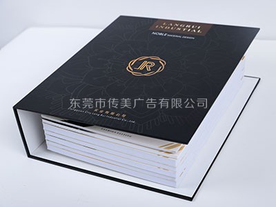 鉚釘產(chǎn)品樣品冊外觀