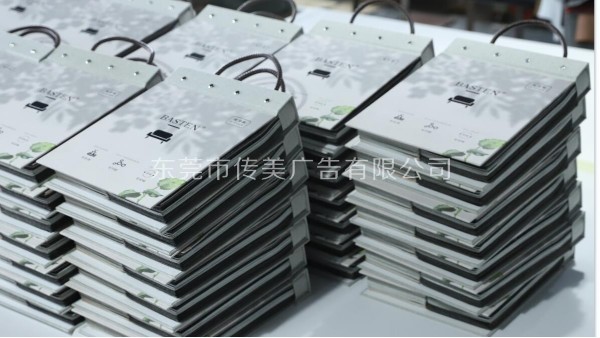 現(xiàn)在廣東疫情升溫，企業(yè)如何無接觸制作新品樣板冊