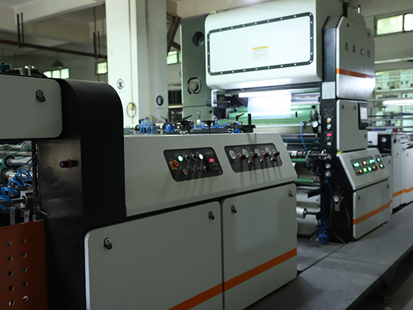 傳美廣告-全張高速?gòu)?fù)膜機(jī)