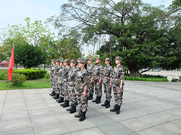 傳美廣告-拓展團建